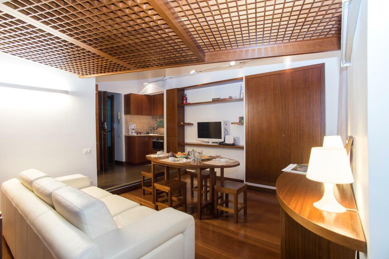 Trevi Fountain - Lovely Loft Apartment Рим Екстер'єр фото