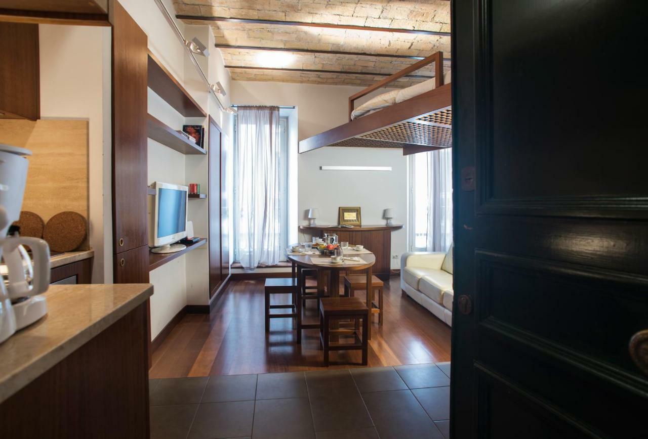 Trevi Fountain - Lovely Loft Apartment Рим Екстер'єр фото